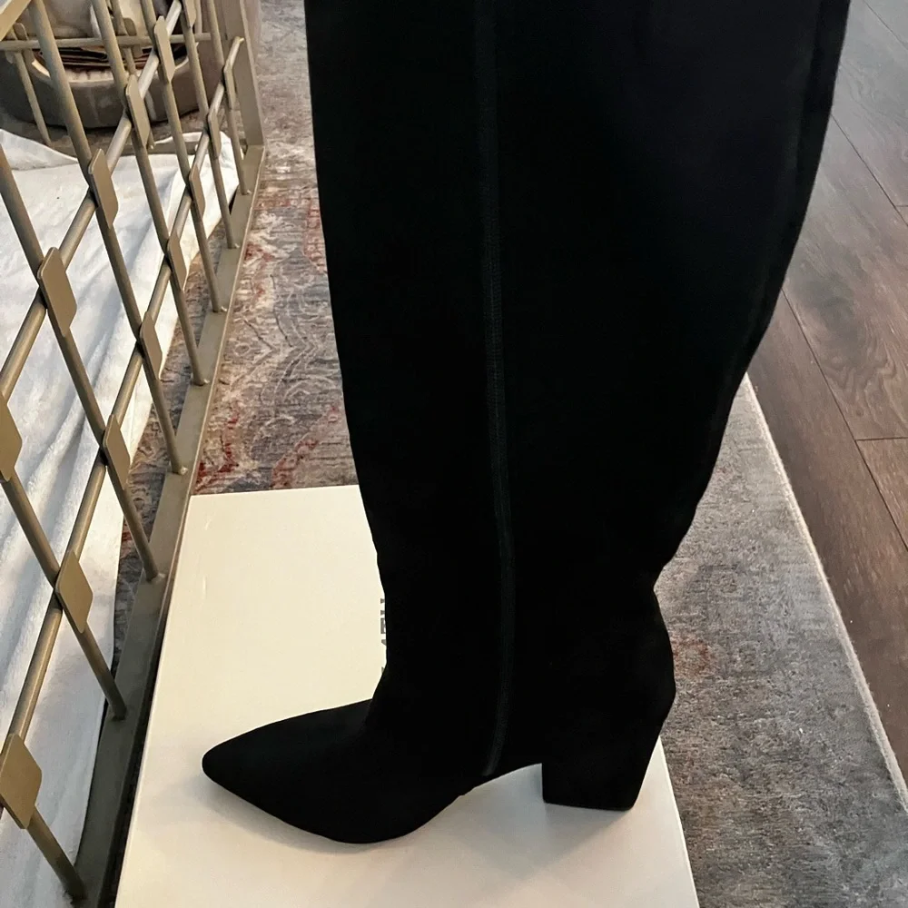 Classic over the knee boots, old money, quiet luxury. Brand new 🆕